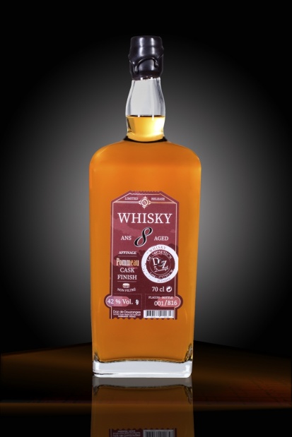 <strong>Whisky  8 a&ntilde;os Pommeau cask finish</strong><br/>70 cl